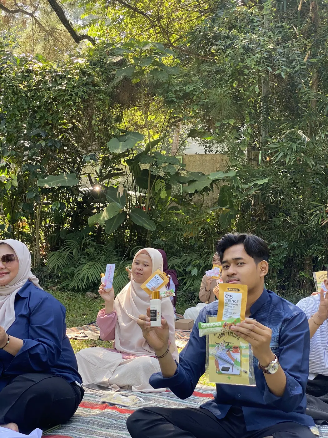 Peserta retreat di Kamakarsa Garden