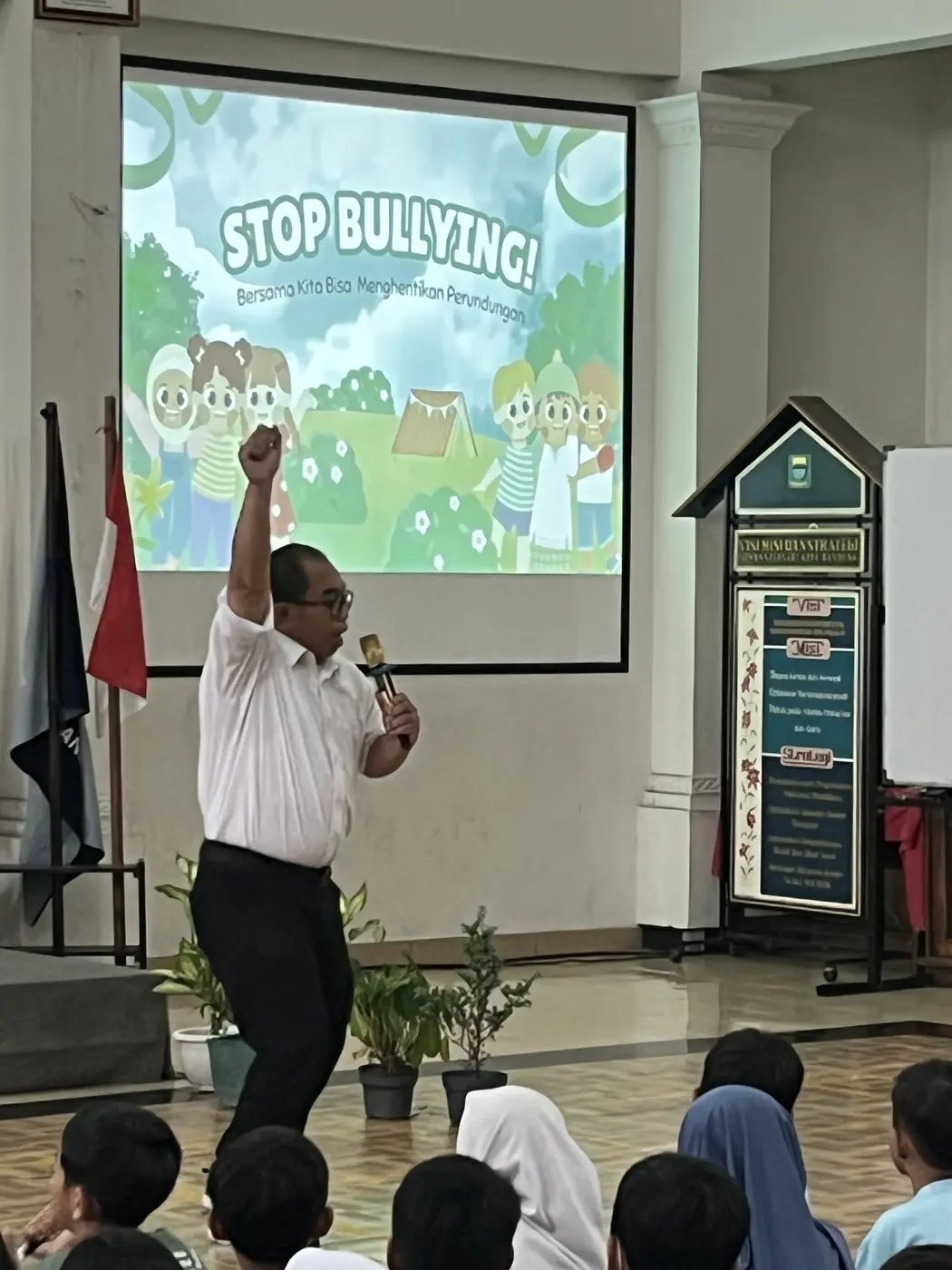 Penyuluhan Stop Bullying di sekolah